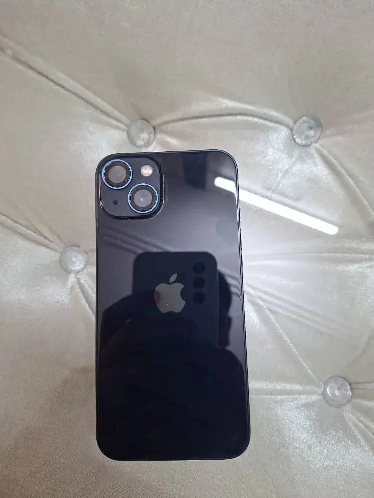 iPhone 13normalتمیز|موبایل|شیراز, شیشه‌گری|دیوار