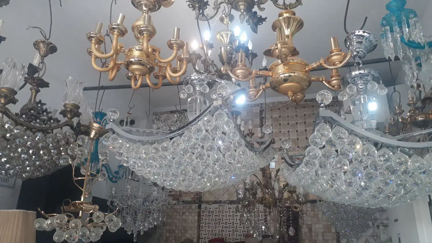 لوستر|لوستر و چراغ آویز|قرچک, شهرک طلائیه|دیوار