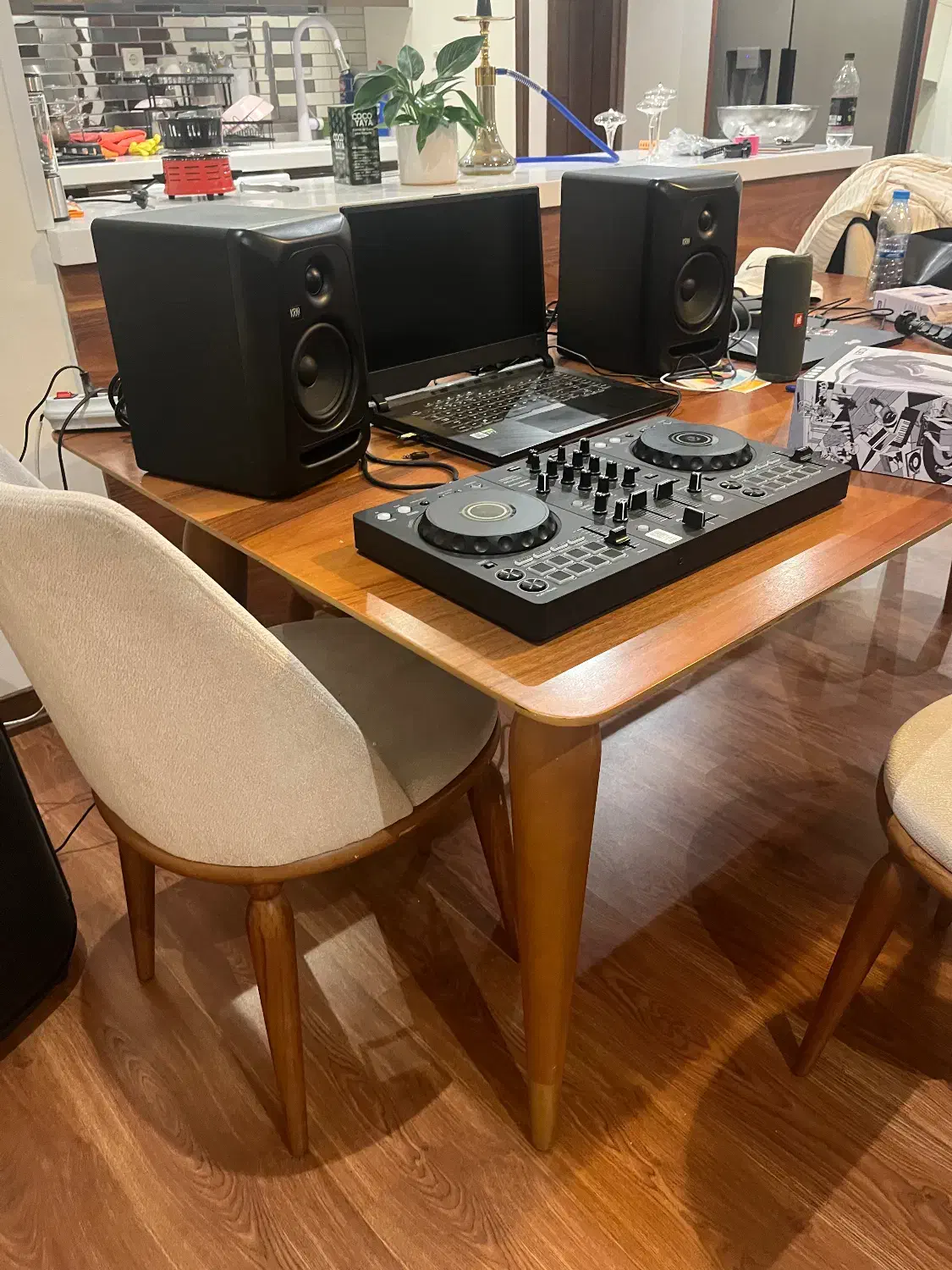 مبلمان|مبلمان خانگی و میز عسلی|تهران, نجات اللهی|دیوار