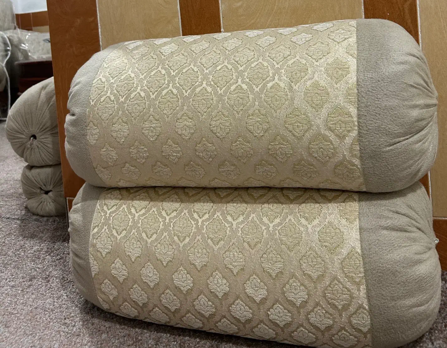 جلد بالش|رختخواب، بالش، پتو|اندیمشک, |دیوار