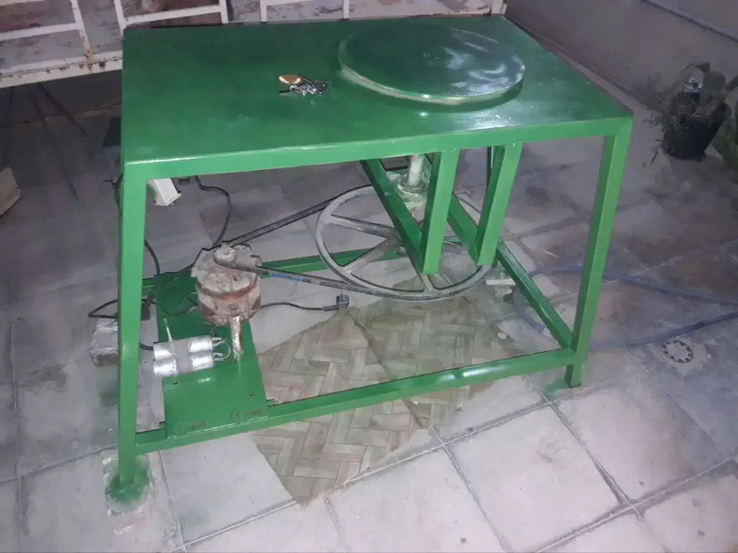 چرخ سفالگری|ماشین‌آلات صنعتی|کازرون, |دیوار