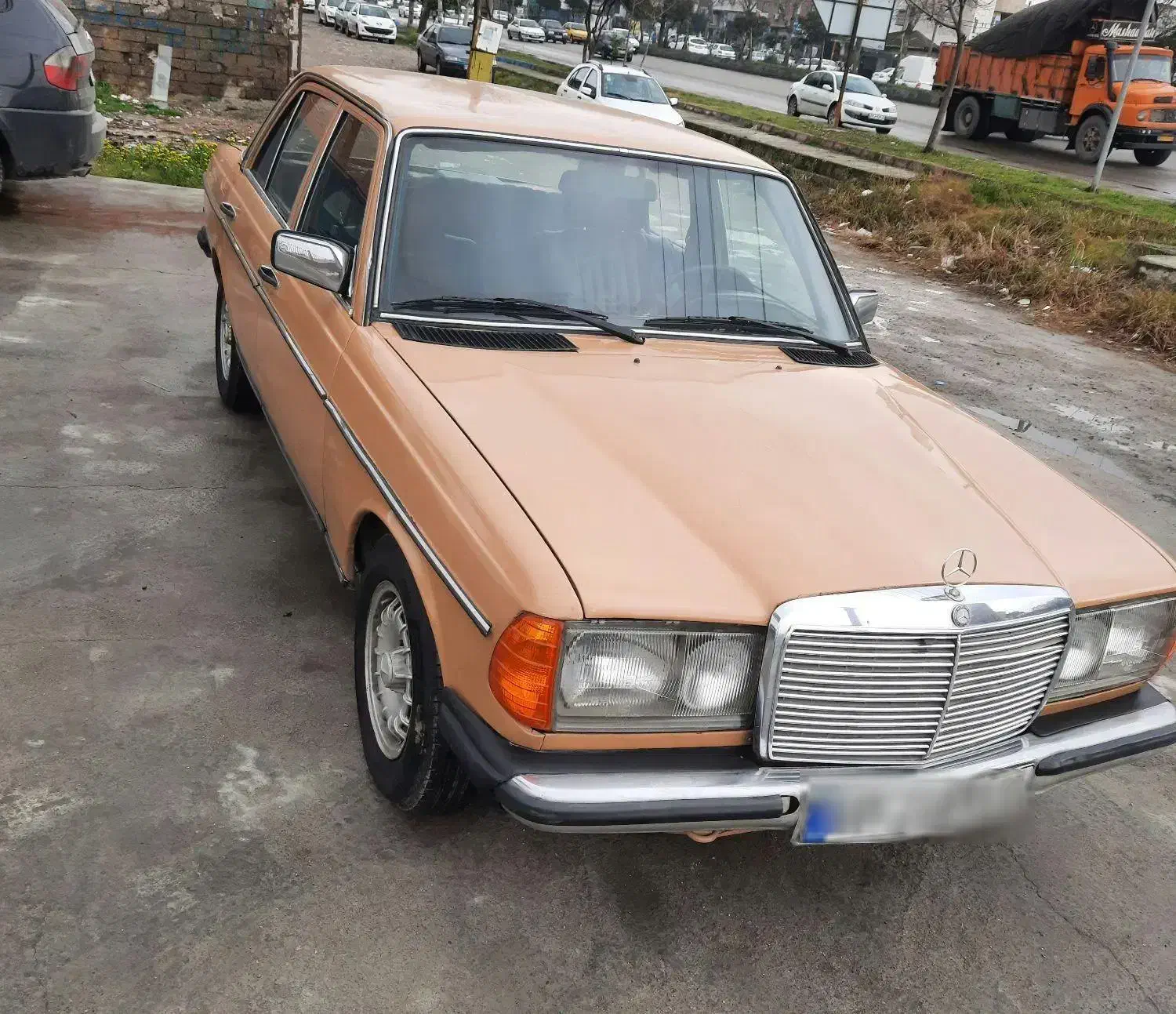 بنز ۲۳۰ دانشجویی|خودرو کلاسیک|قائم‌شهر, |دیوار