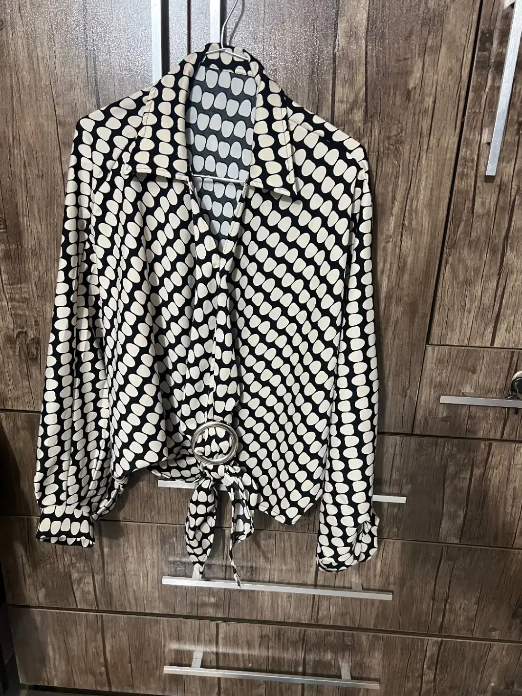 شومیز گره ای|لباس|گرگان, |دیوار