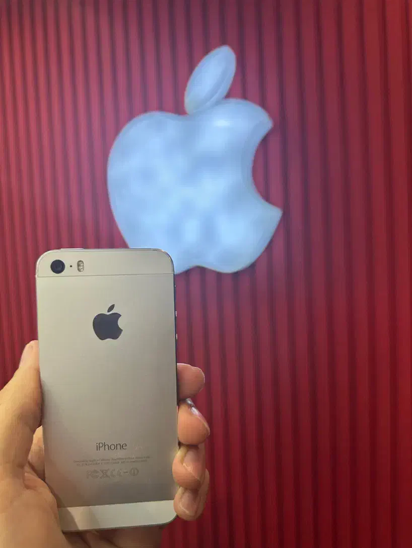 Iphone 5s 32 g سفید|موبایل|مشهد, احمدآباد|دیوار