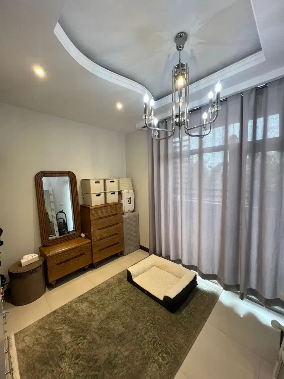 آپارتمان ۱۰۸ متری شیک تمیز