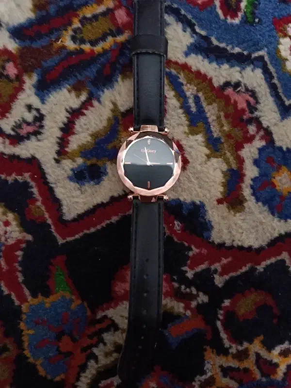 ساعت مچی|ساعت|قم, باغ کرباسی|دیوار