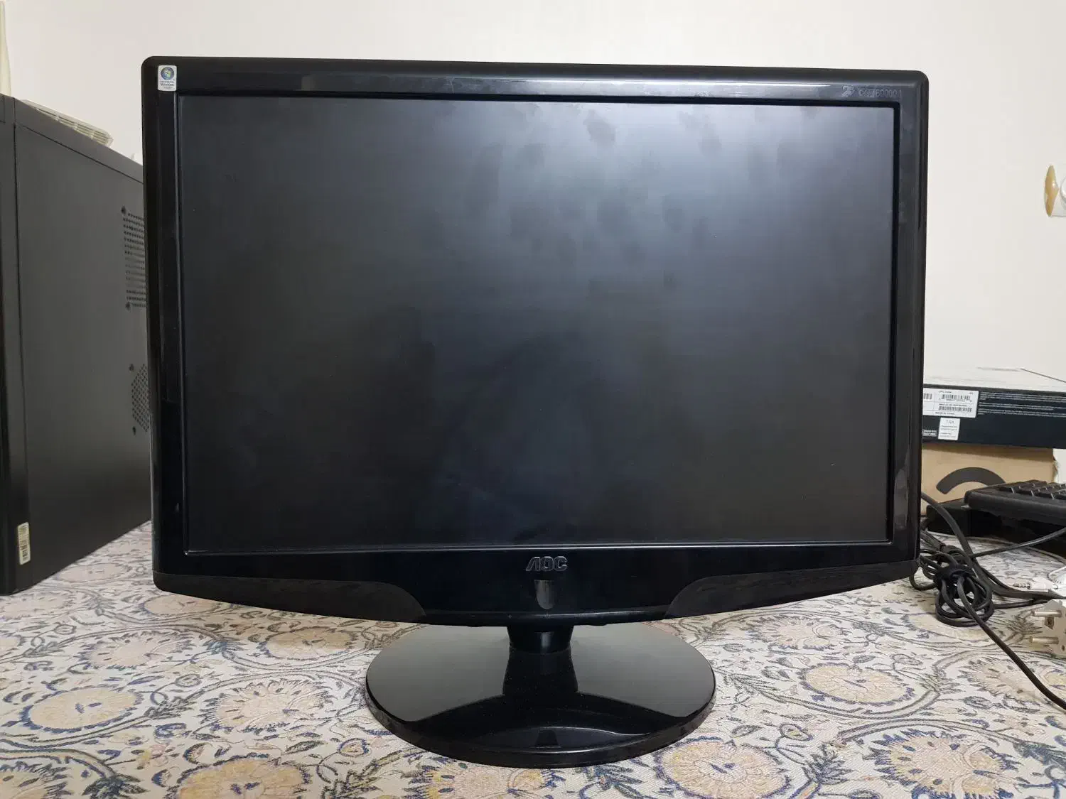 مانیتور AOC کارکرده|قطعات و لوازم جانبی رایانه|اصفهان, کوی ولی عصر|دیوار
