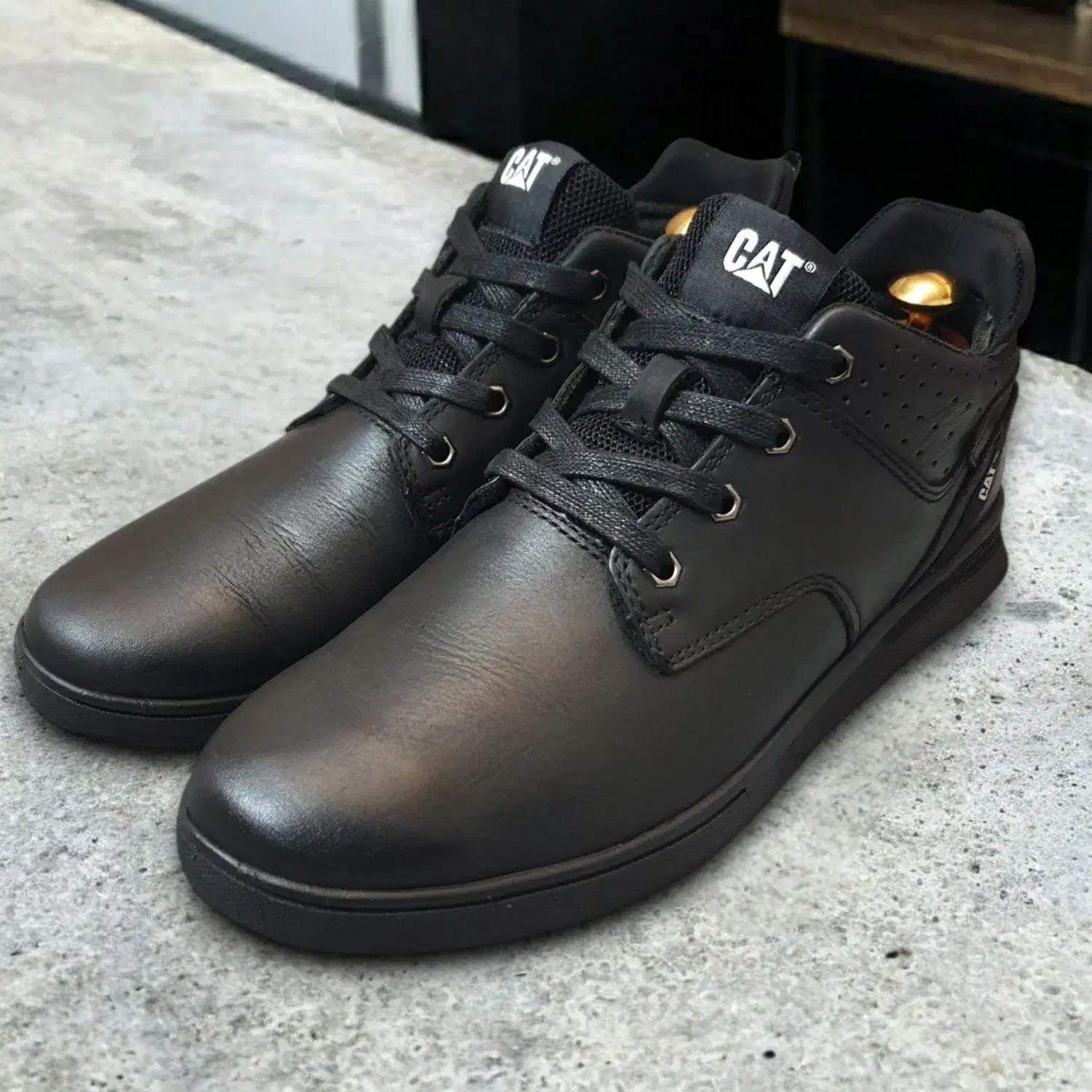 کفش مردانه کاترپیلار cat چرم خالص گاوی سایز ۴۱ ۴۲|کیف، کفش، کمربند|تهران, امین حضور|دیوار