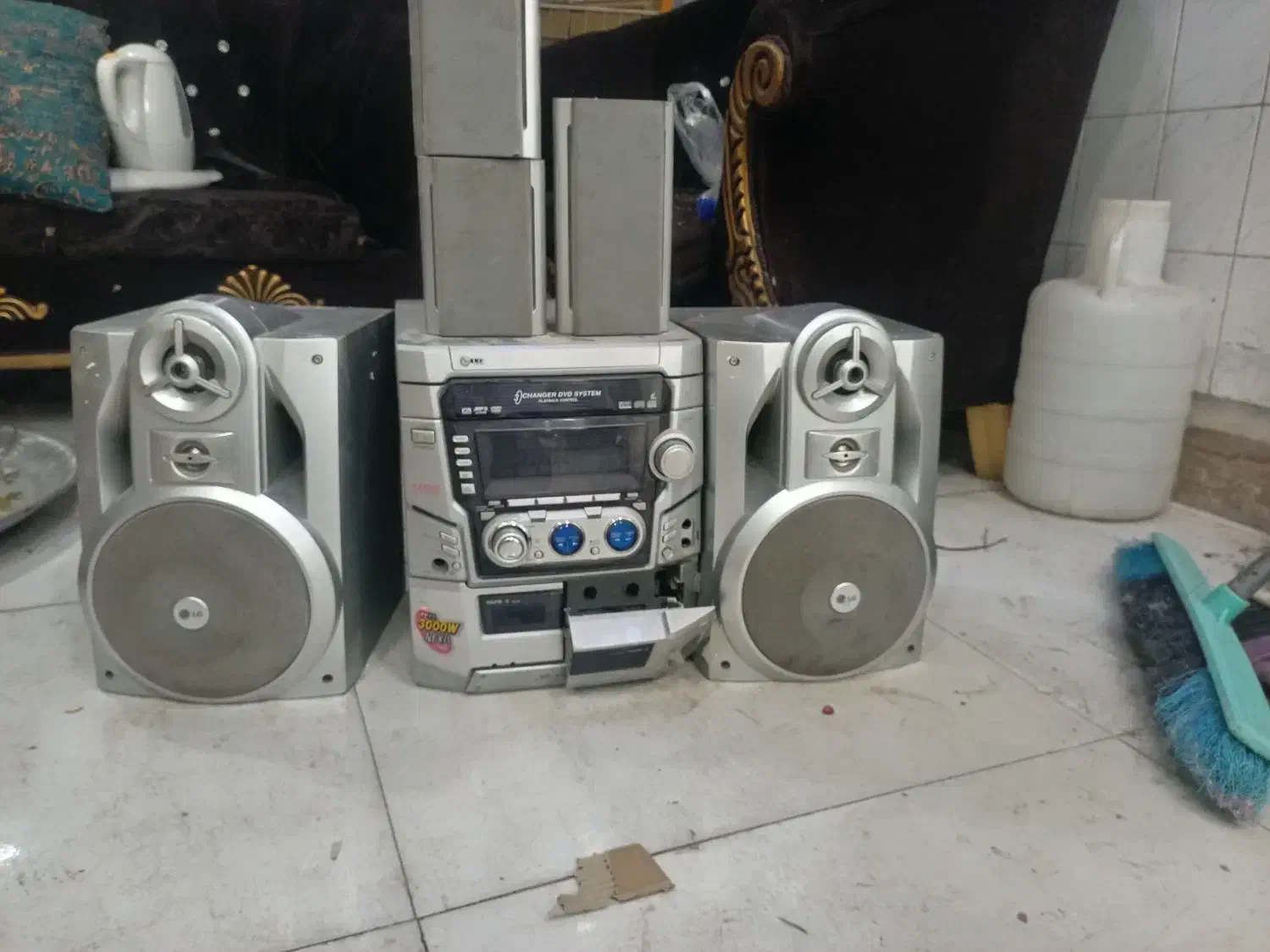 ضبط نوار وسی دی خور LG معاوضه با قناری. سقا|سیستم صوتی خانگی|کرمان, |دیوار