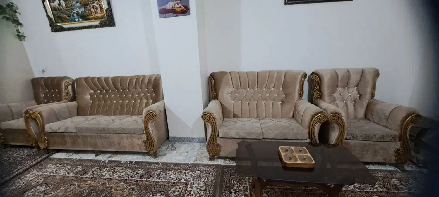 مبل ۷ نفره با ۳عدد میز عسلی|مبلمان خانگی و میز عسلی|نسیم‌شهر, |دیوار