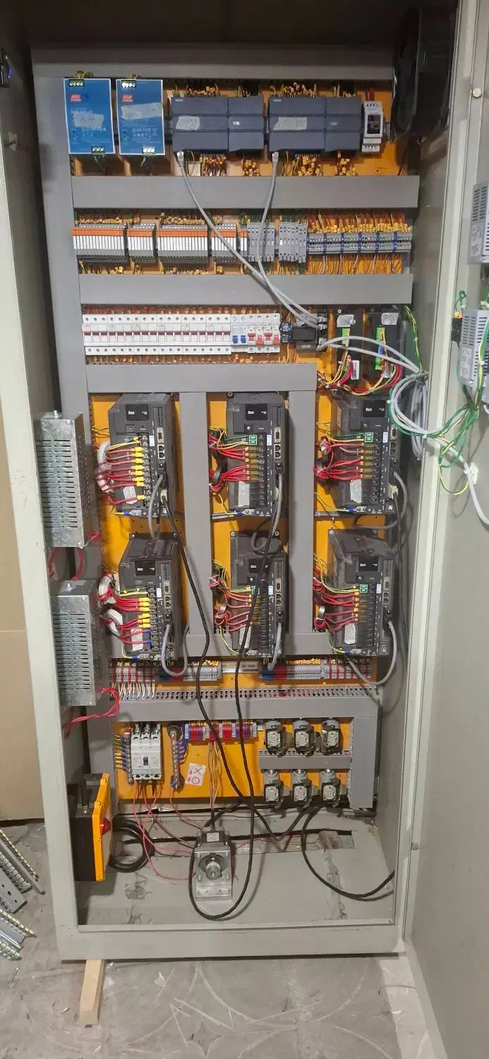 انجام طراحی و مونتاژ و تعمیرات و رفع عیب تابلو|خدمات پیشه و مهارت|اصفهان, شهرستان|دیوار