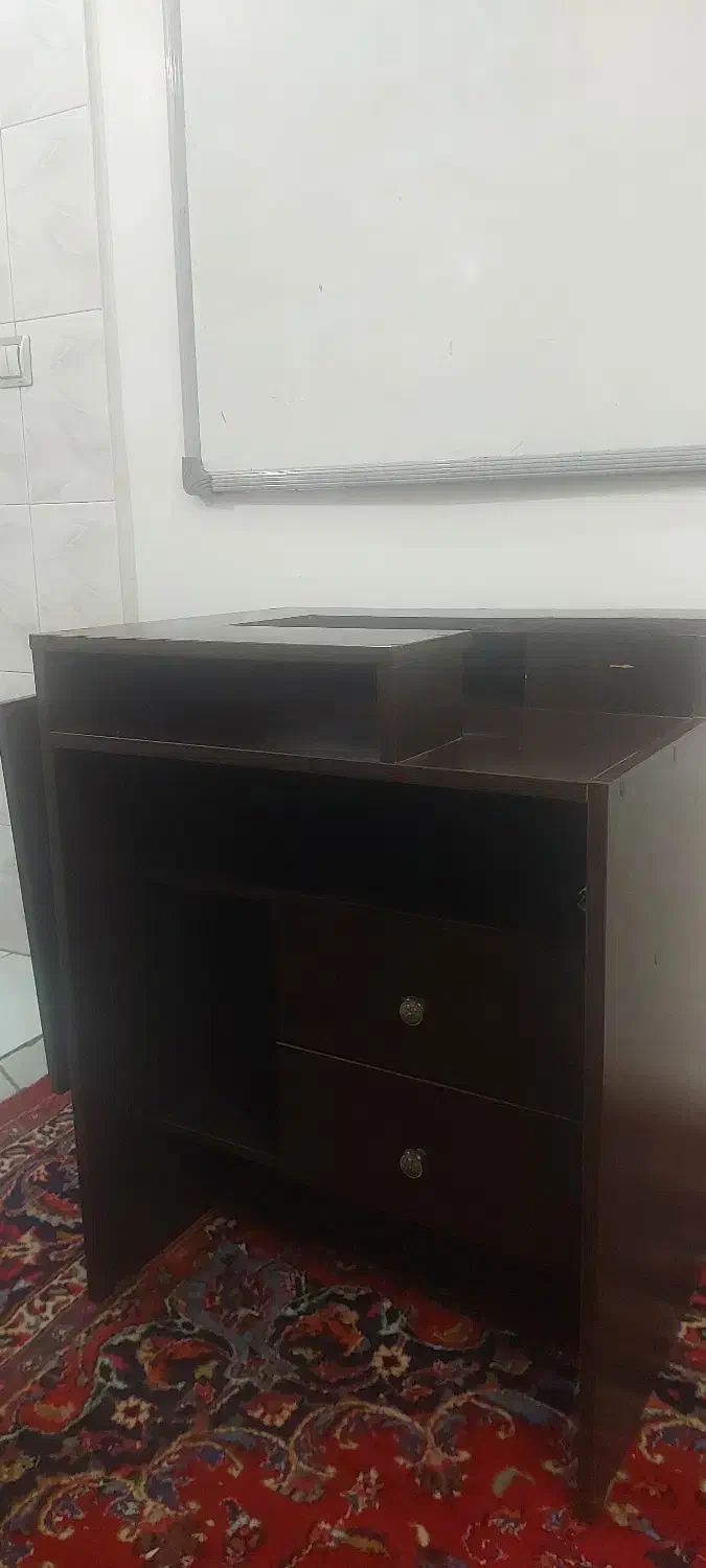 فروش میز چرخ خیاطی ژانومه مدل  ۶۰۰۰|لوازم خیاطی و بافتنی|تهران, شهید رجایی|دیوار