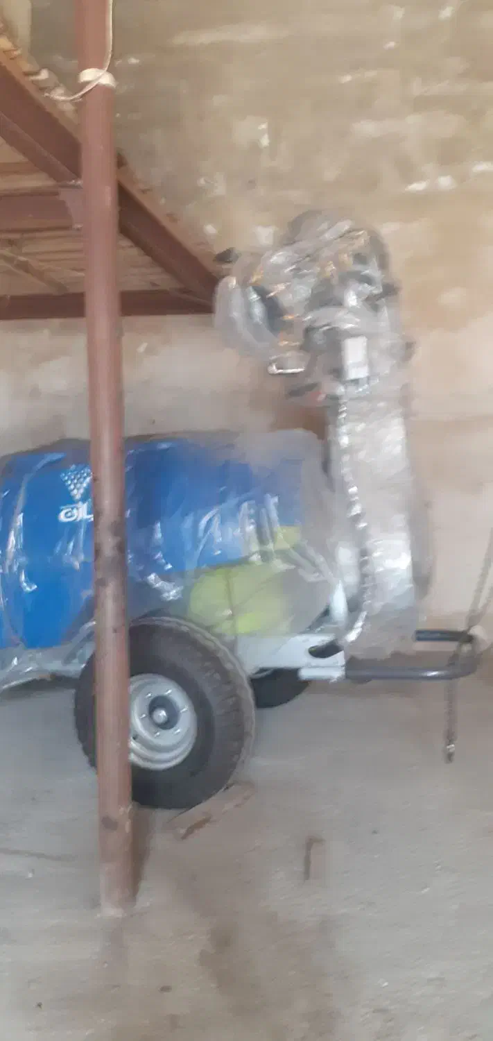 سمپاش ۲۰۰۰ لیتری|ماشین‌آلات صنعتی|ملایر, |دیوار