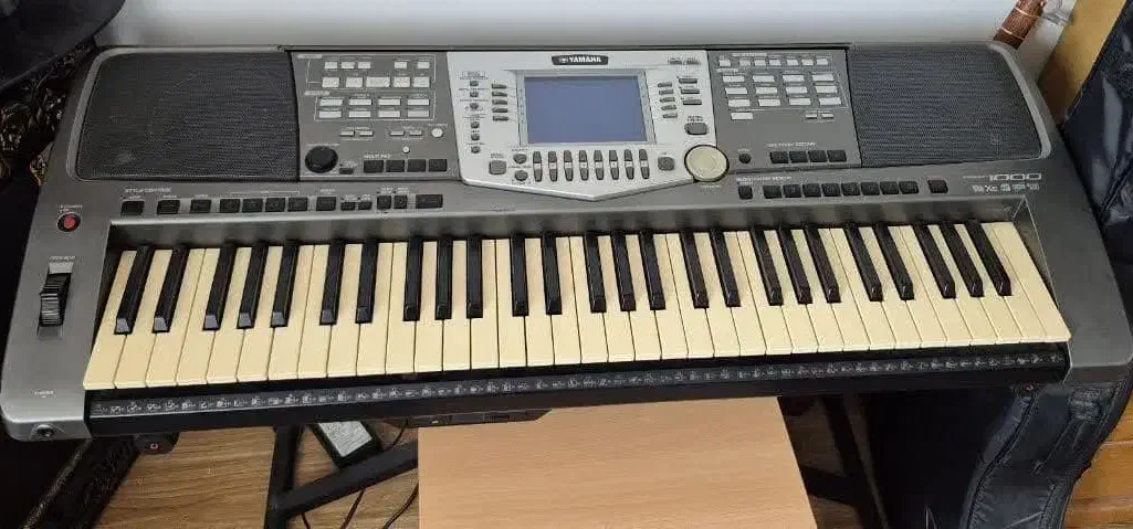 ارگ کیبورد یاماها 1000 YAMAHA|پیانو، کیبورد، آکاردئون|لاهیجان, شیشه گران|دیوار