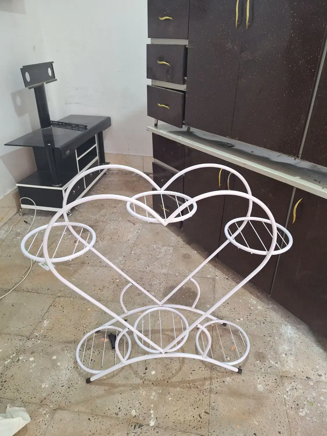 استند گل|گل و گیاه طبیعی|سیرجان, |دیوار