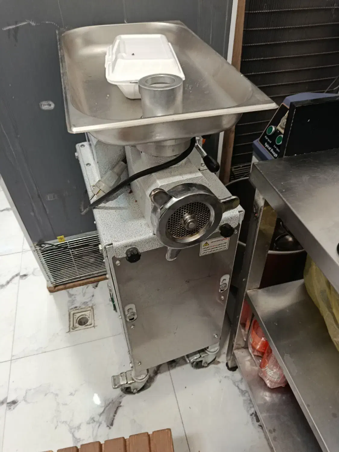 فست فود|کافی‌شاپ و رستوران|قم, سالاریه|دیوار