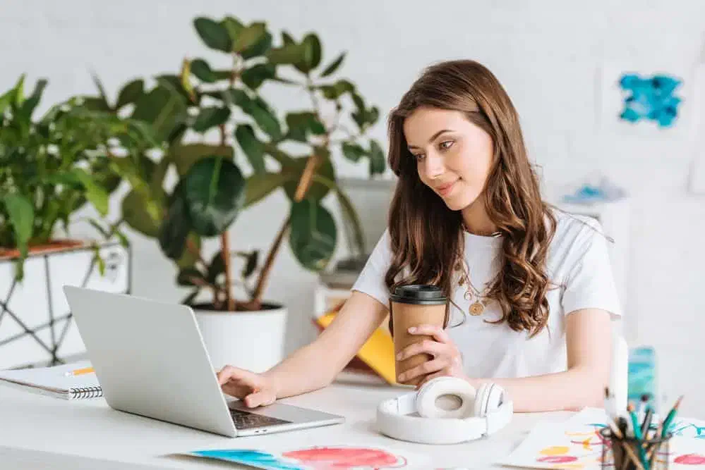 دعوت به کار برای بانوان با گوشی|استخدام بازاریابی و فروش|ملکان, |دیوار