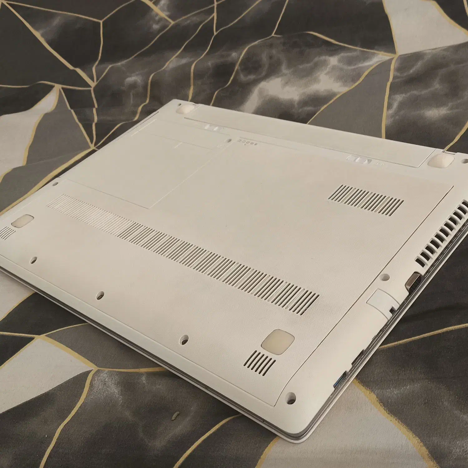 Lenovo. I5. 8Ram. 4Graphics. 1Tssd|رایانه همراه|شیراز, احمدآباد|دیوار