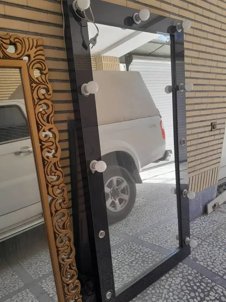 اینه هالیوودی|آرایشگاه و سالن‌های زیبایی|آمل, |دیوار