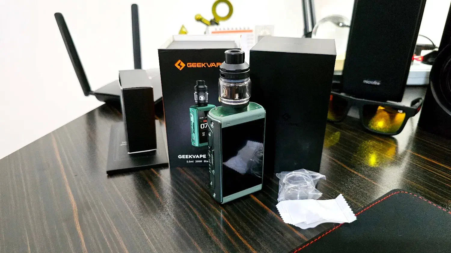 گیگ ویپ T200 صفحه لمسی|زیورآلات و اکسسوری|پره‌سر, |دیوار