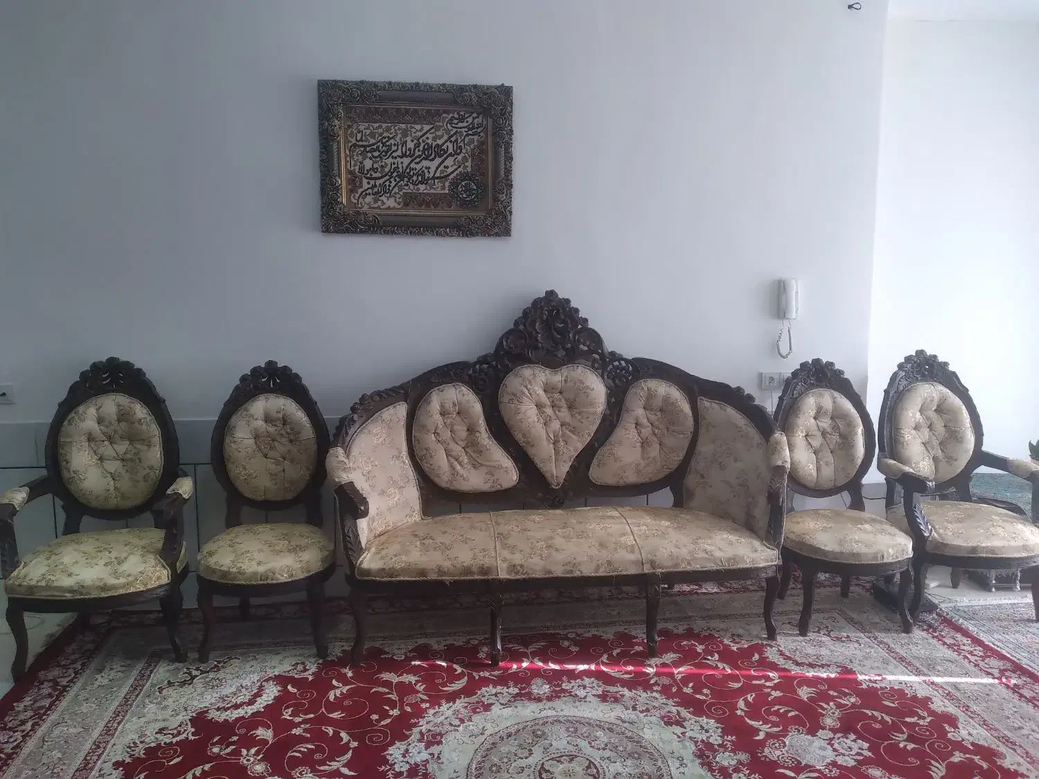 مبلمان سلطنتی|مبلمان خانگی و میز عسلی|پیر بکران, |دیوار