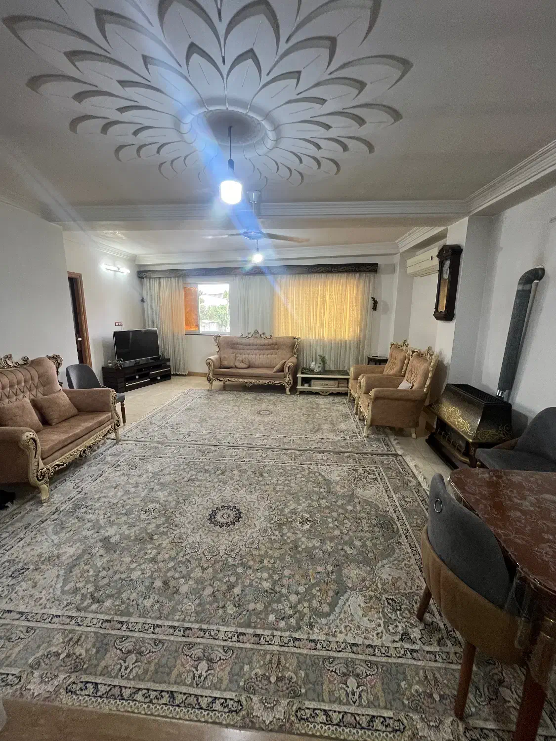 رهن واجارآپارتمان۱۰۰متری واقع درپل هوایی(آبندانسر)|اجارهٔ آپارتمان|قائمشهر, |دیوار