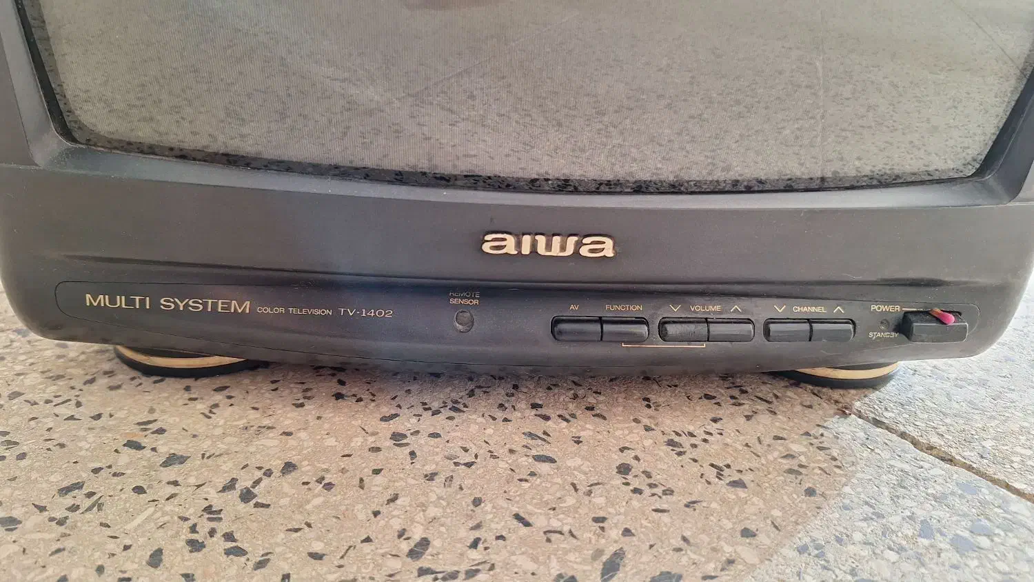 تلوزیون آیوا|تلویزیون و پروژکتور|خوی, |دیوار