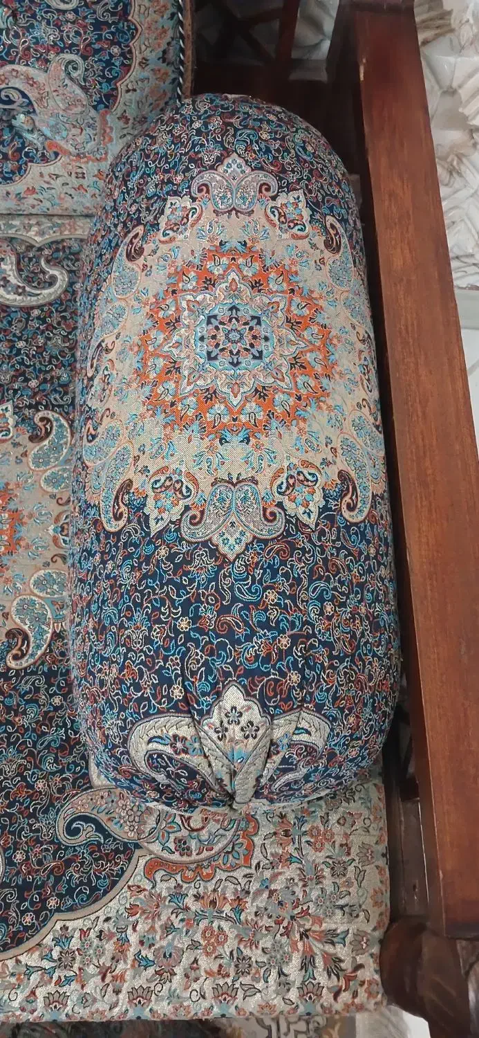 فرش ۶متری و تخت سنتی|فرش|ری, ولی آباد|دیوار