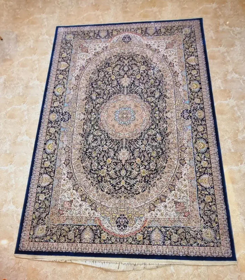 یک تخته فرش ۶متری ۱۲۰۰شانه با تراکم ۳۶۰۰|فرش|لنگرود, |دیوار