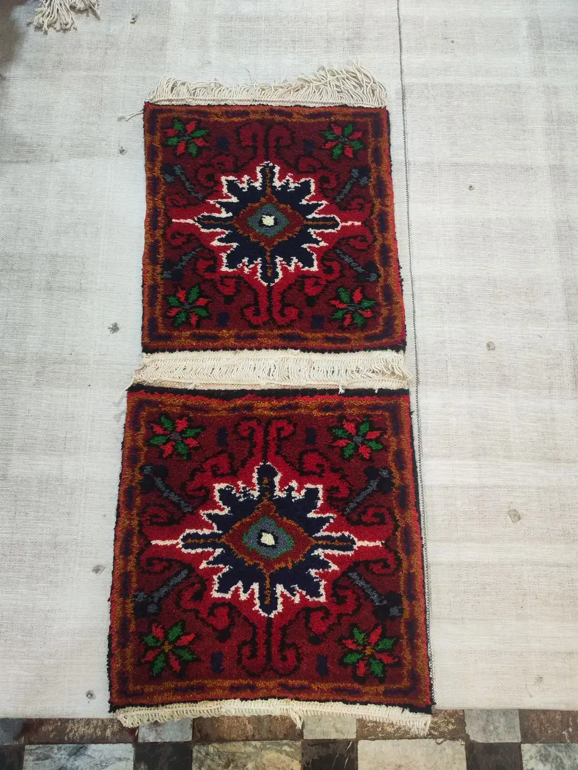 رو صندلی نو اهر|فرش|بناب, |دیوار