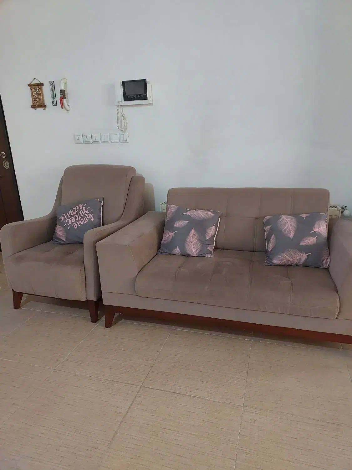 فروش مبل راحتی سالم|مبلمان خانگی و میز عسلی|هشتگرد, شهرک دانش|دیوار