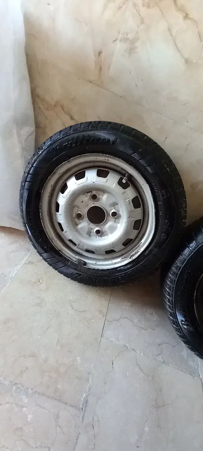 لاستیک پیکان ۱۷۵.۷۰.۱۳ لاستیک پراید ۱۶۵.۶۵.۱۳|قطعات یدکی و لوازم جانبی|رباطکریم, رباطکریم|دیوار