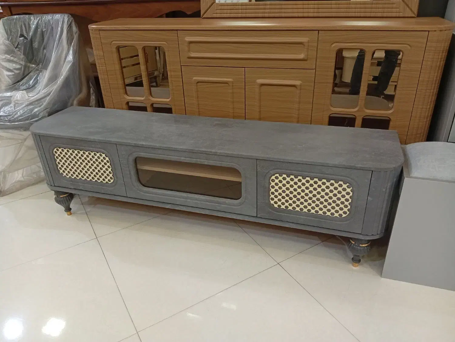 لوازم منزل|میز تلویزیون|بم, |دیوار