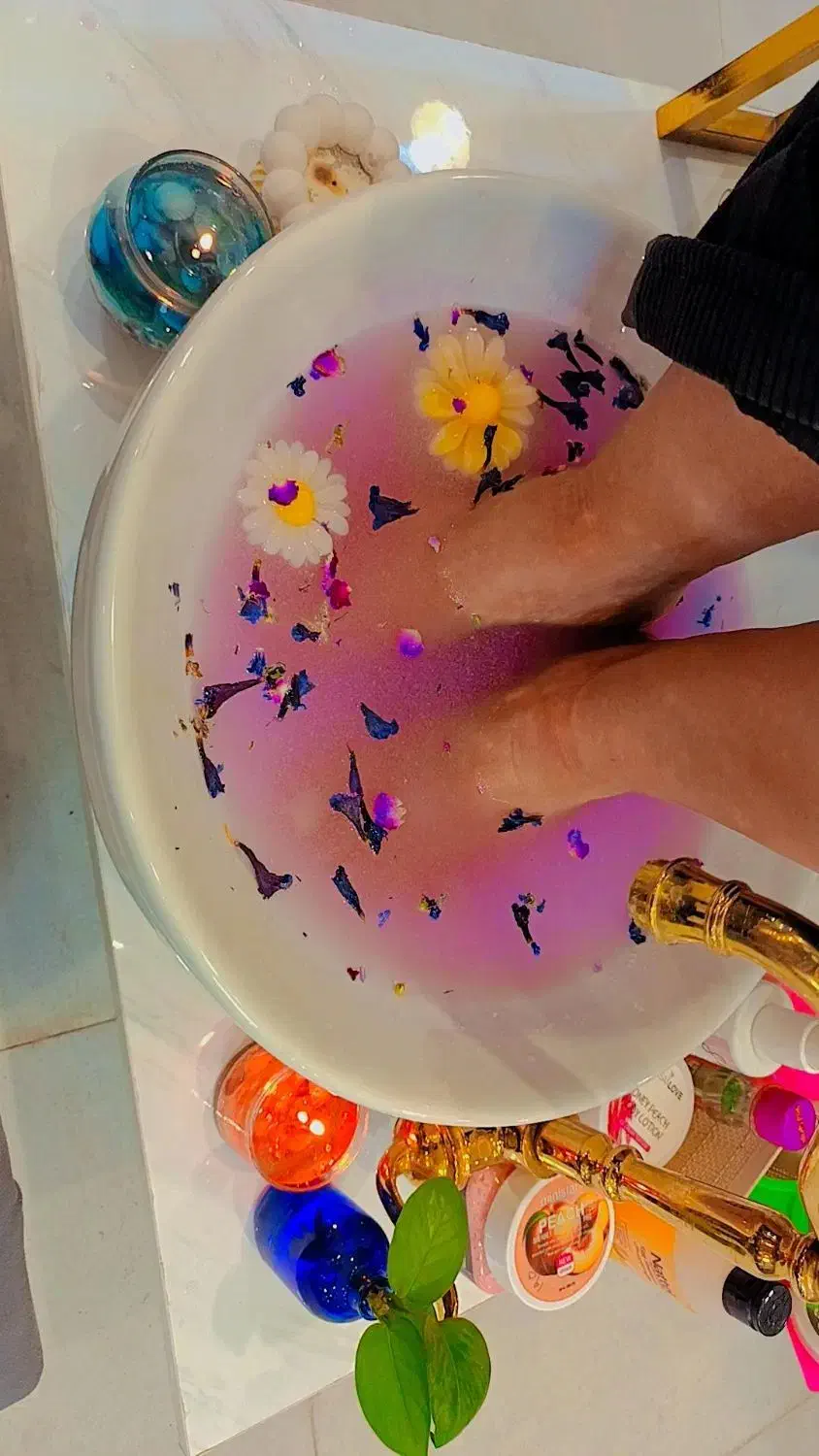 پدیکور پا در تحفیف ویژه|خدمات آرایشگری و زیبایی|قرچک, مهدیه|دیوار