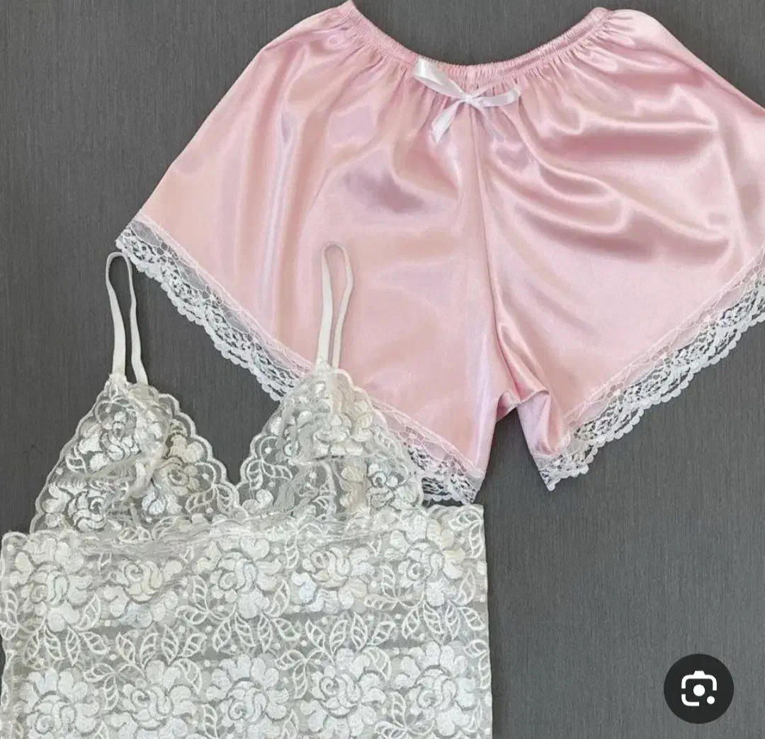 لباس خواب|لباس|قم, نیروگاه|دیوار