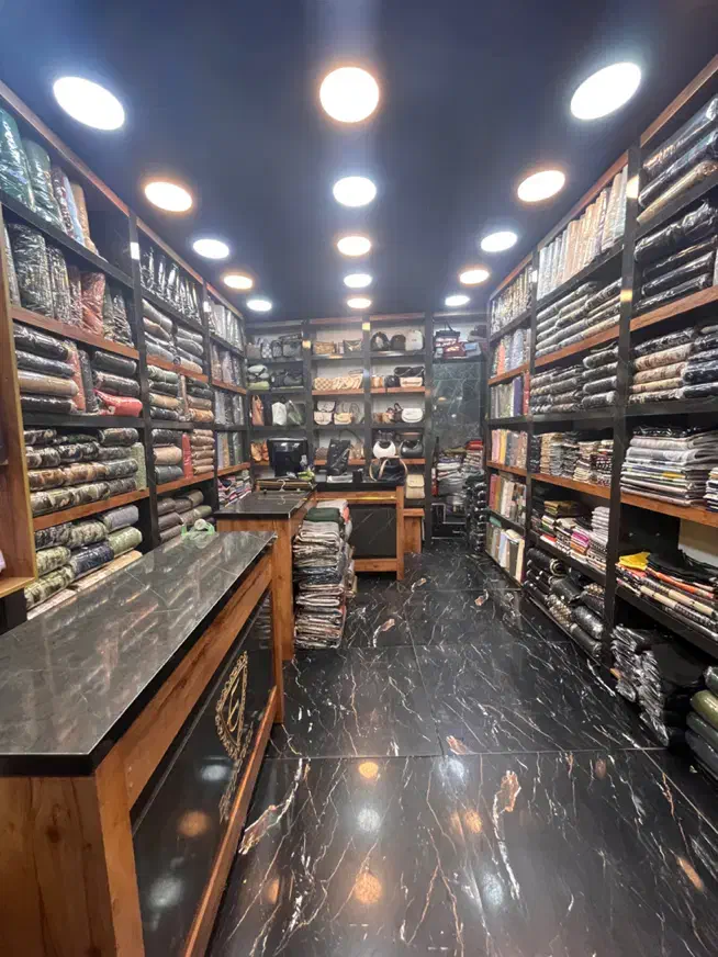 ۲۳ متر مغازه بازار طاقی|اجارهٔ مغازه و غرفه|رشت, بازار|دیوار