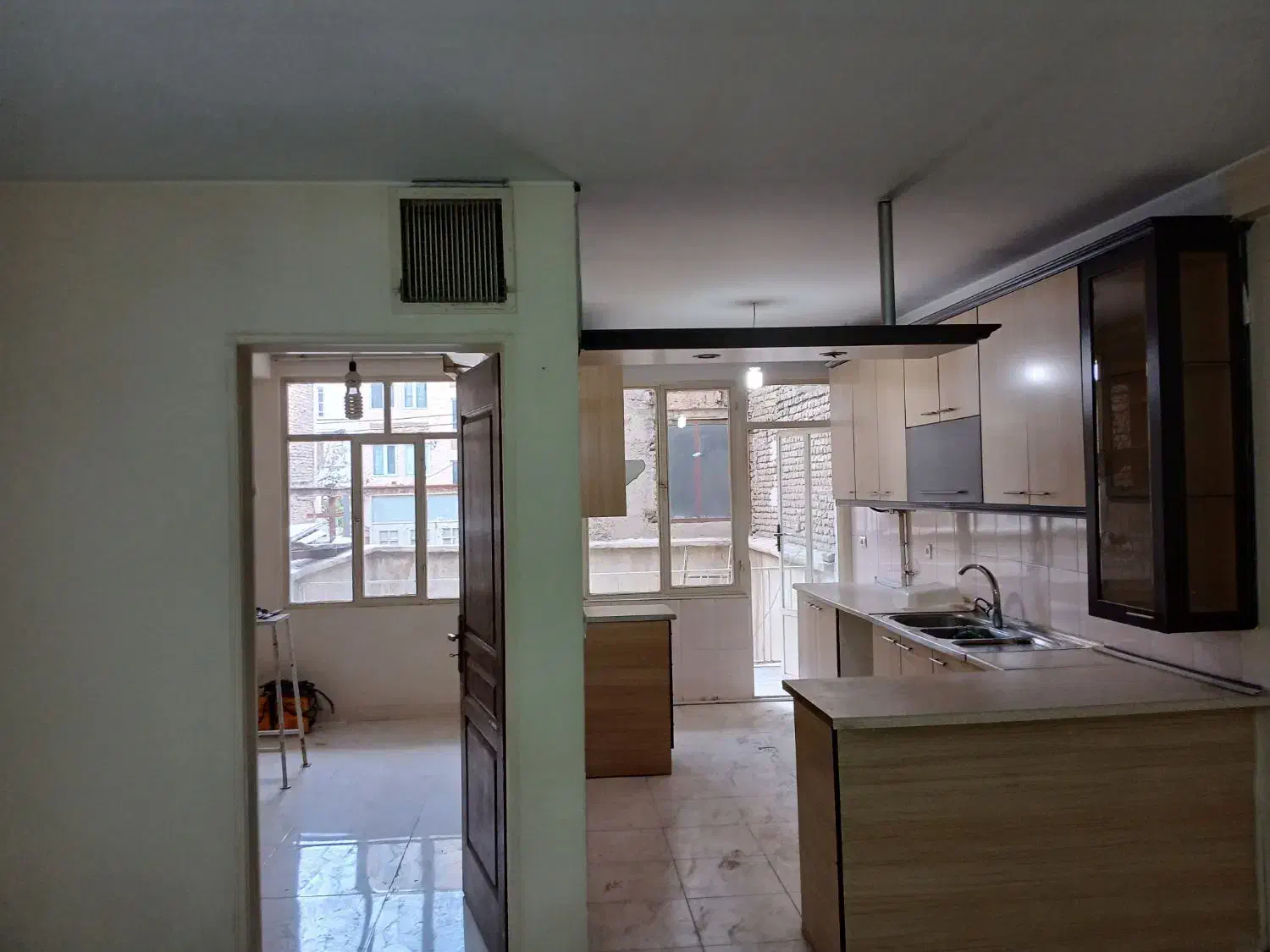 اجاره یک دستگاه آپارتمان