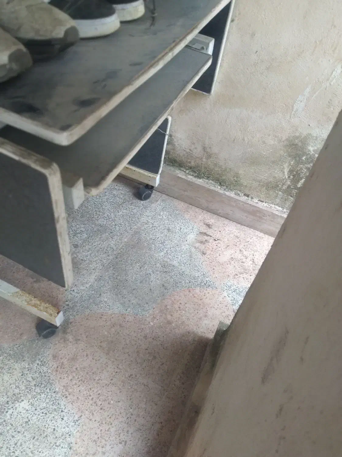 میز کامپیوتر|میز تحریر و کامپیوتر|فومن, |دیوار