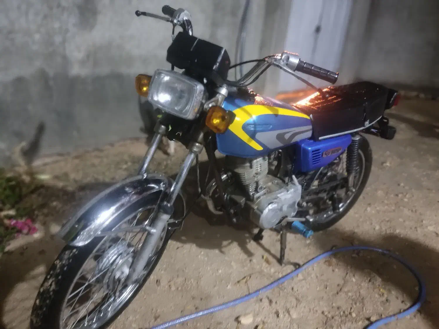 موتور|موتورسیکلت|ریز, |دیوار