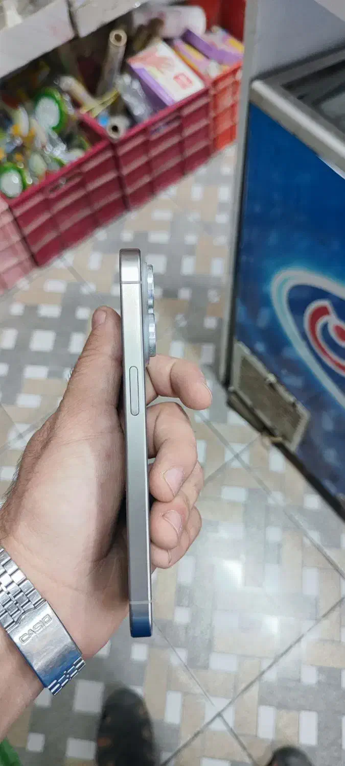 اپل iPhone 15 Pro با حافظهٔ ۲۵۶ گیگابایت|موبایل|نجف‌آباد, شهدا|دیوار