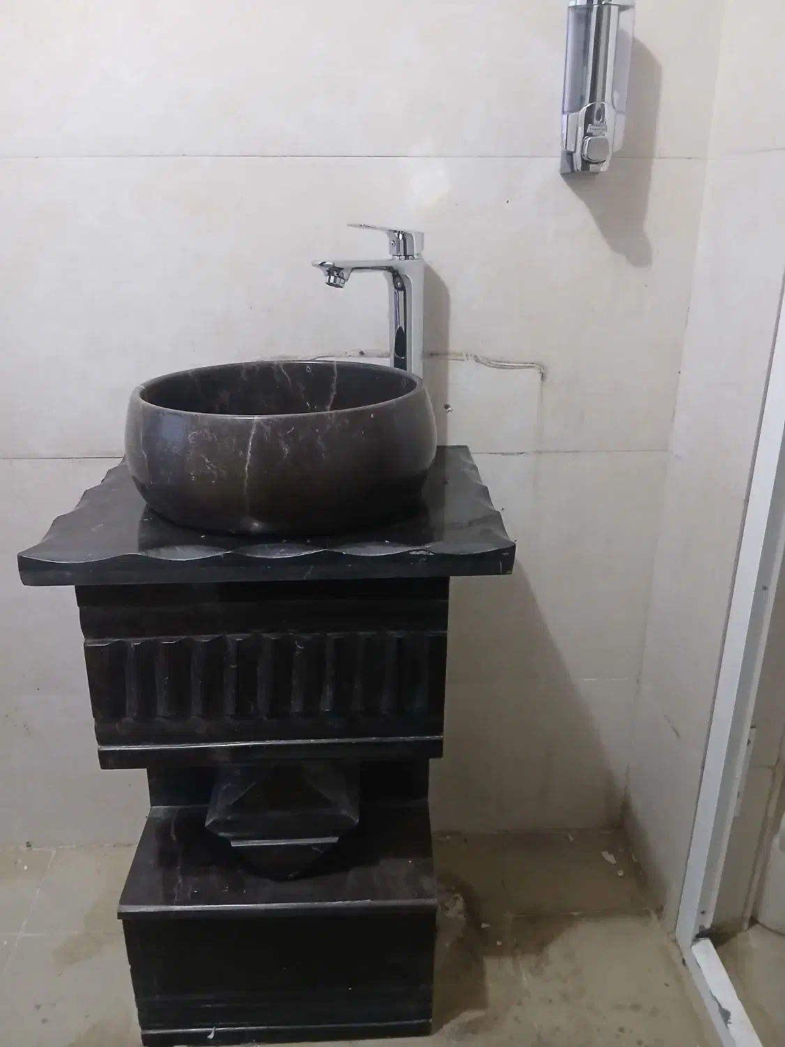 نصب و تعمیرات تاسیسات ساختمانی( لوله کشی برقکاری(|خدمات پیشه و مهارت|بهبهان, |دیوار