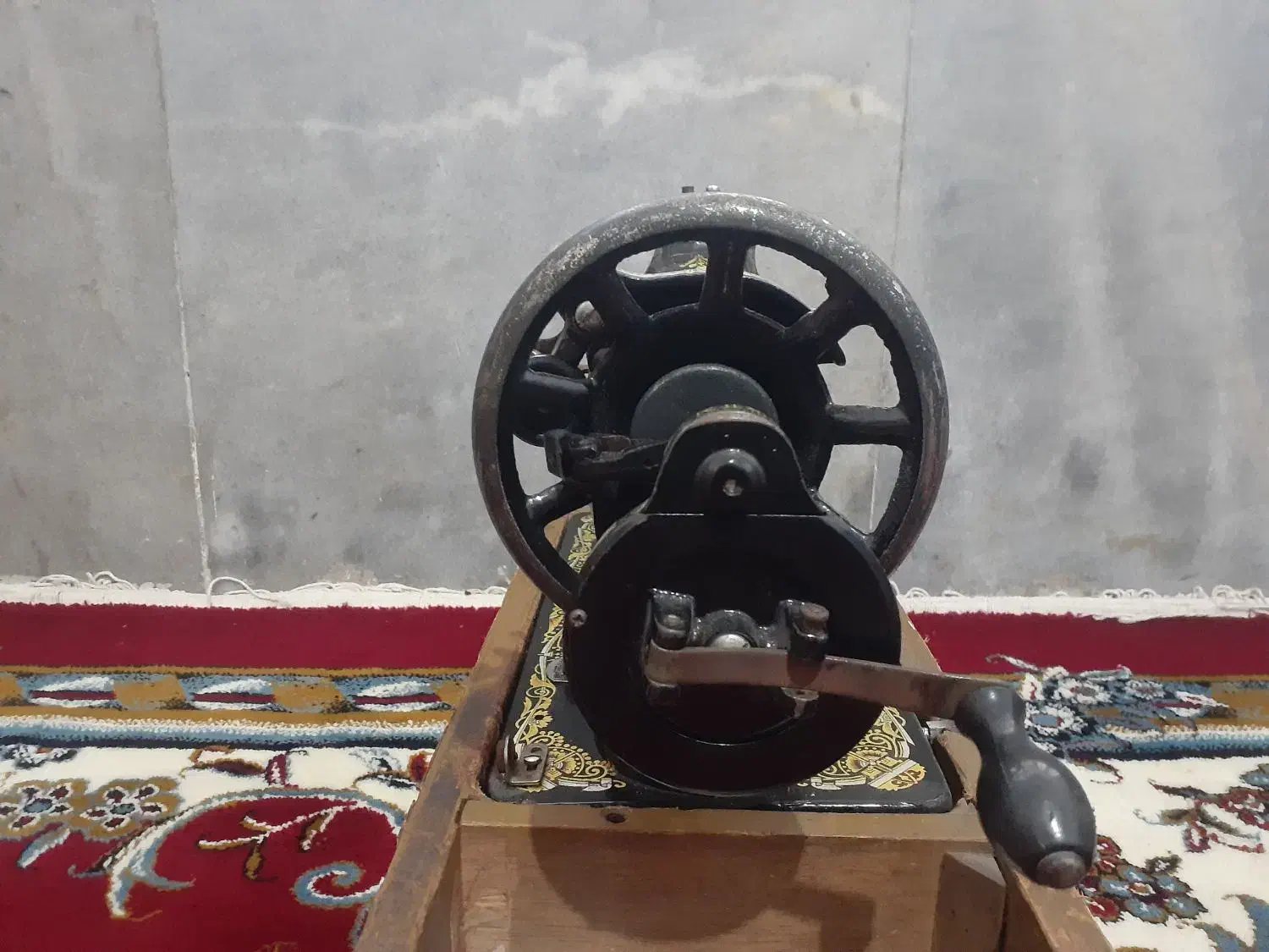 چرخ دستی|چرخ خیاطی و ریسندگی|اندیمشک, |دیوار