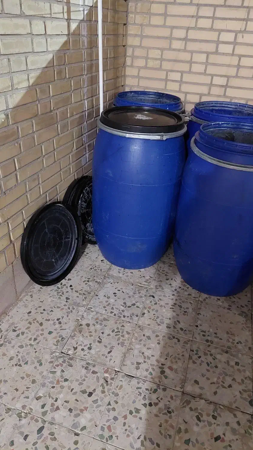 بشکه پلاستیکی 220 لیتری آلمانی در باز (خارجی)|ظروف نگهدارنده، پلاستیکی، یکبارمصرف|بندر کنگان, |دیوار