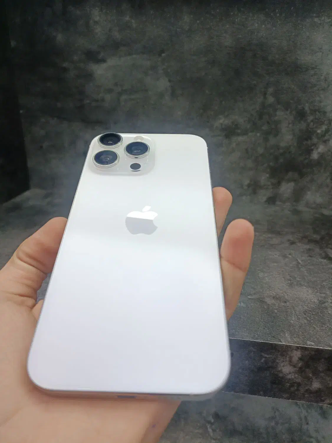 16مکس /سفید/30بار شارژ/معاوضه|موبایل|اصفهان, مفتح|دیوار