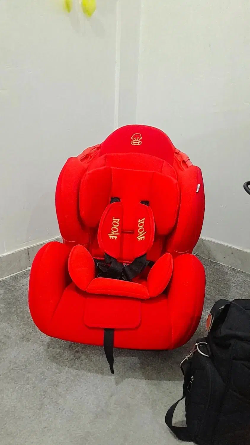 صندلی ماشین نو تاحالااستفاده نشده با کارتن و دفترچ|تخت و صندلی بچه|ایذه, |دیوار