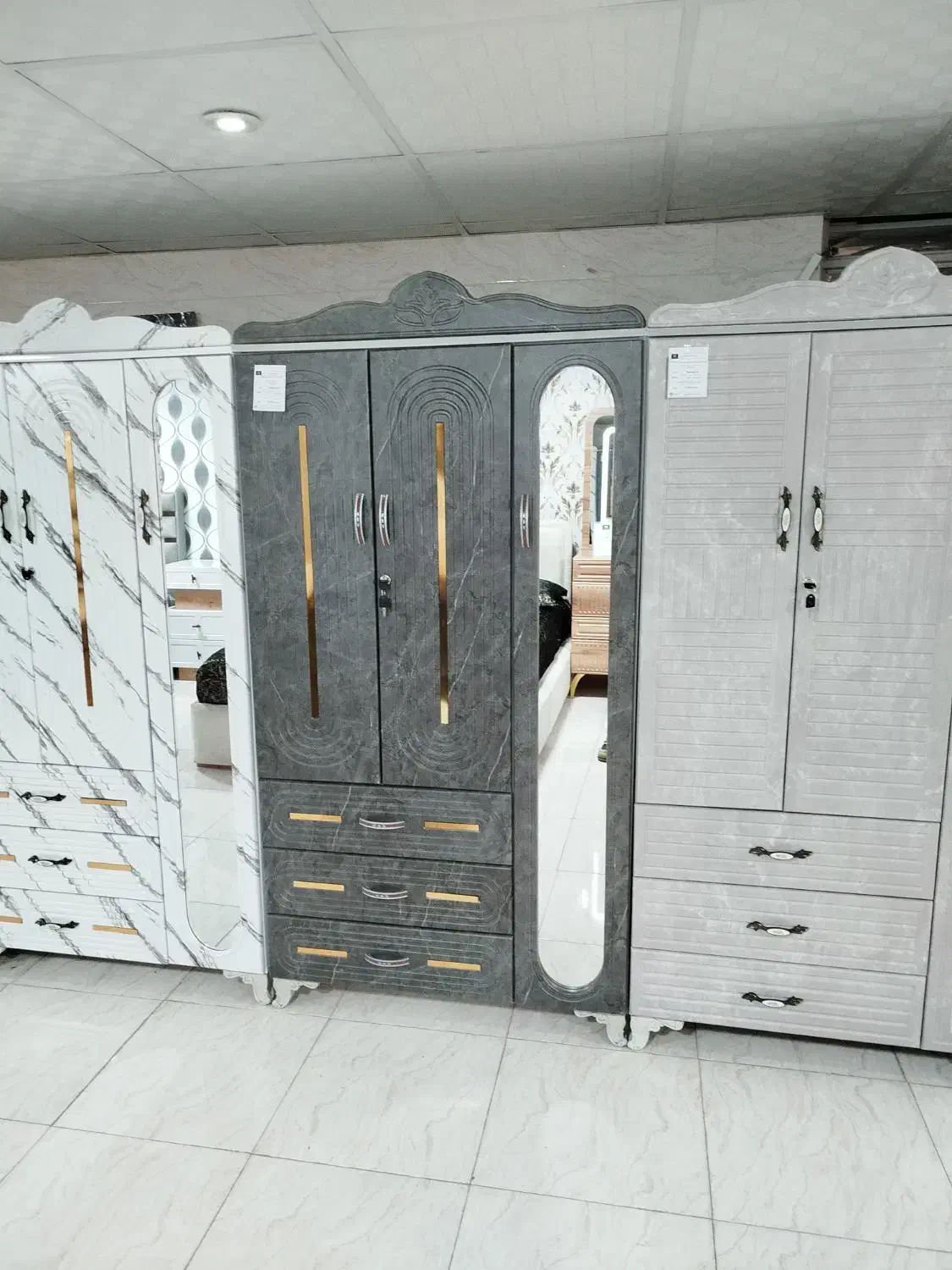 کمد لباس سه درب وکیوم زرین کالا|جاکفشی، کمد، دراور|یاسوج, |دیوار