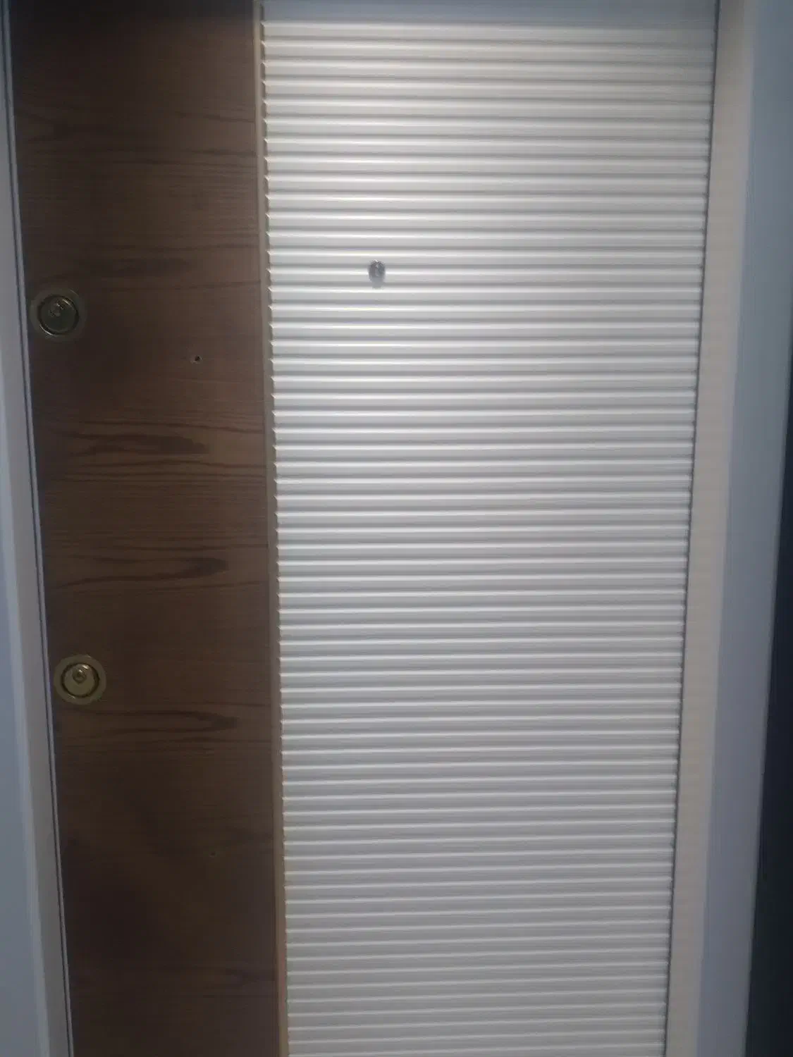 نصب درب چوبی وضدسرقت|خدمات پیشه و مهارت|ملایر, |دیوار