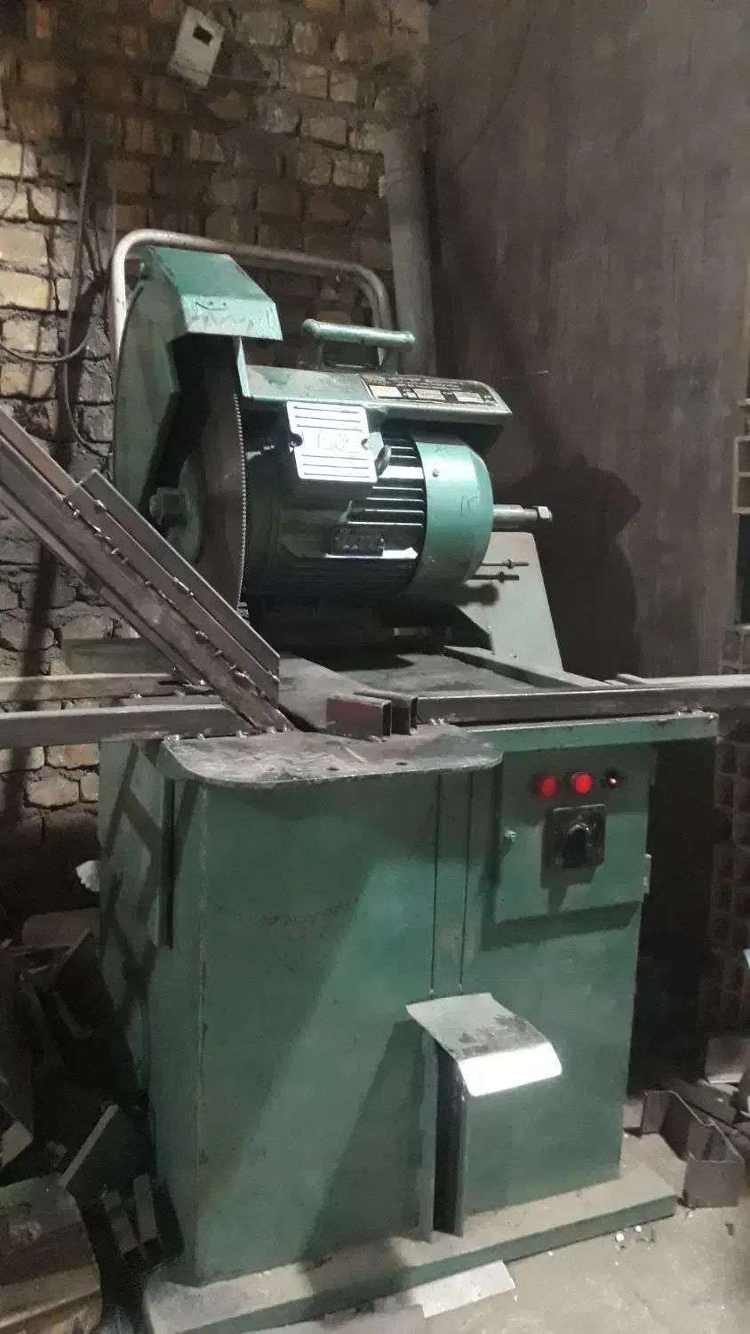 اره اتیشی المانی|ابزارآلات|یزد, |دیوار