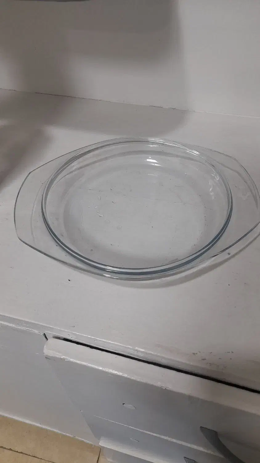 تعدادی ظروف و پرده|ظروف سرو و پذیرایی|رشت, حاجی آباد|دیوار