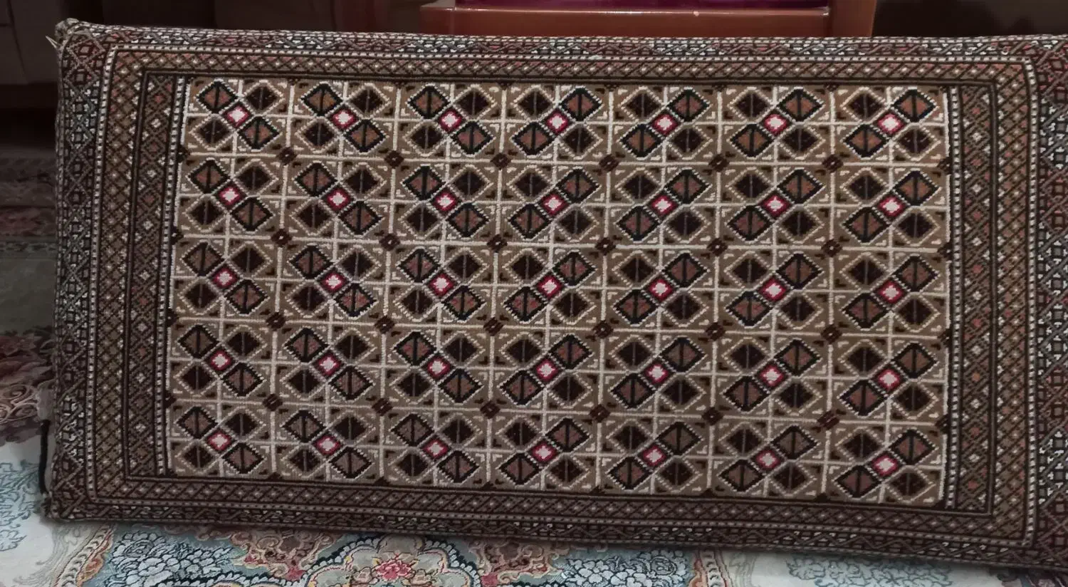 پشتی رنگ گردویی|پشتی|شیراز, فرهنگیان|دیوار